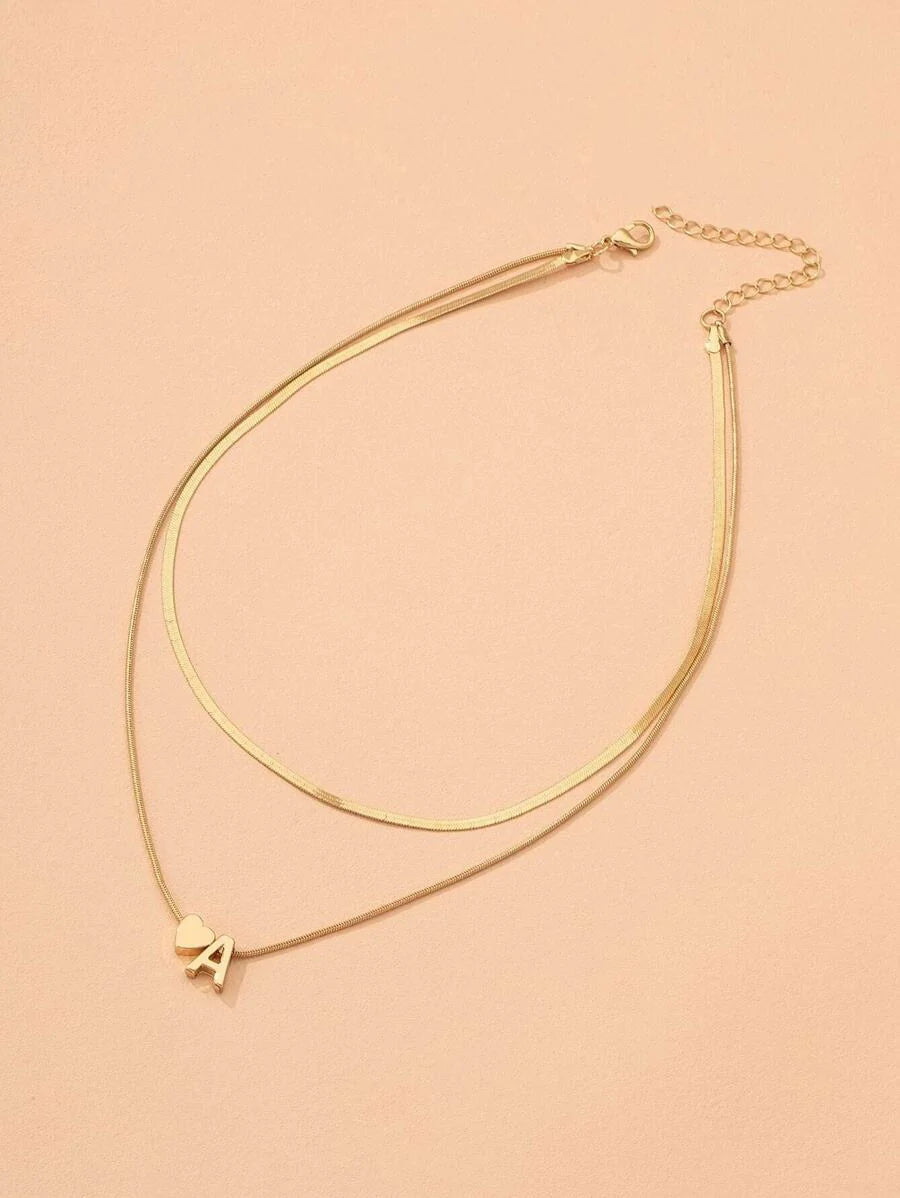Colar Duplo Elegante – Corrente Lisa com Coração e Letra